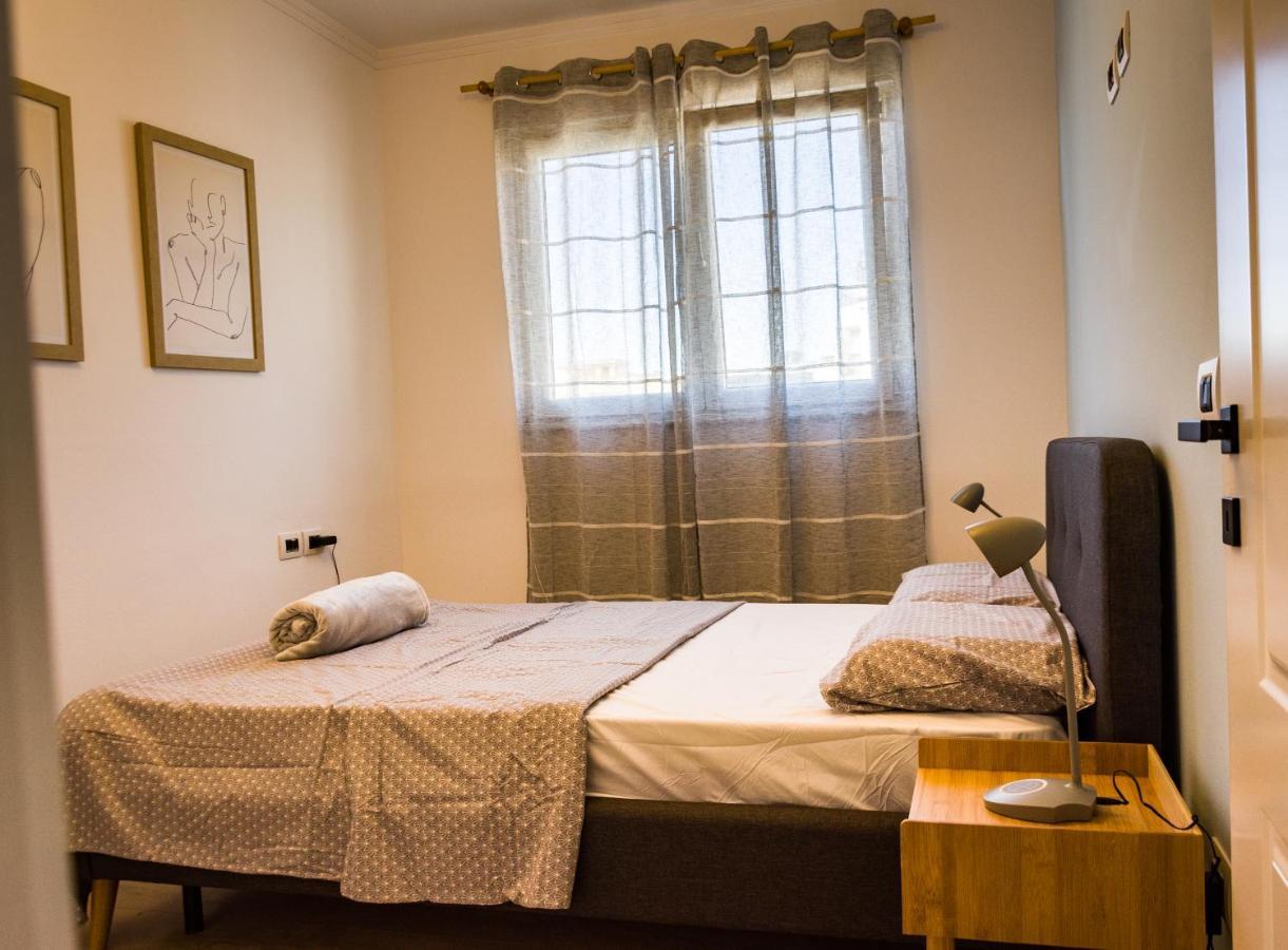 Bright Apartment Close To City Center Tiranë Eksteriør bilde